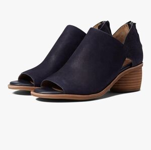 Women's Sofft Brand Black Leather Peep-Toe Block Heel Sandle